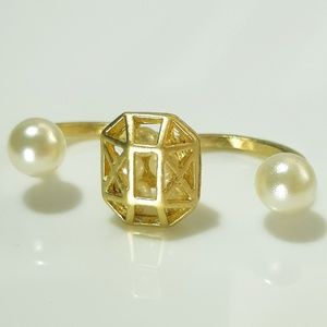 NEW Gold Tone Pearl Open Top Double Finger Ring
